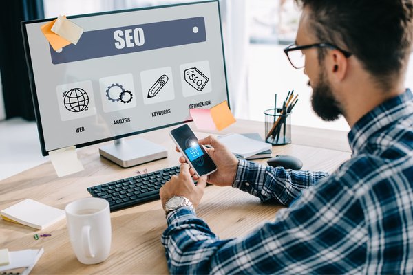 Devenez un expert SEO : Stratégies clés pour surpasser la concurrence
