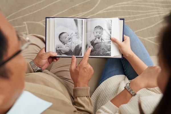 Astuces pour bien choisir son livre de photo baptême